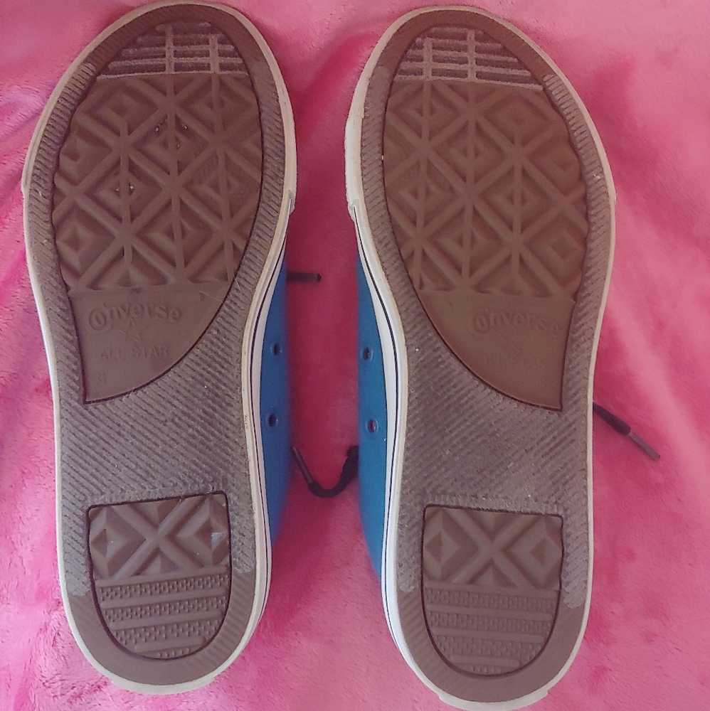 Converse shoes - Picture 6 of 8